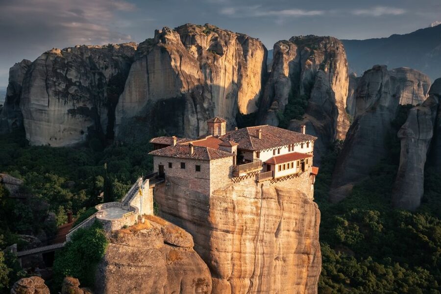 Meteora: 2-Days Train Tour from Thessaloniki - Local Agency - Why Two Days Works Better Than a Quick Meteora Stop
