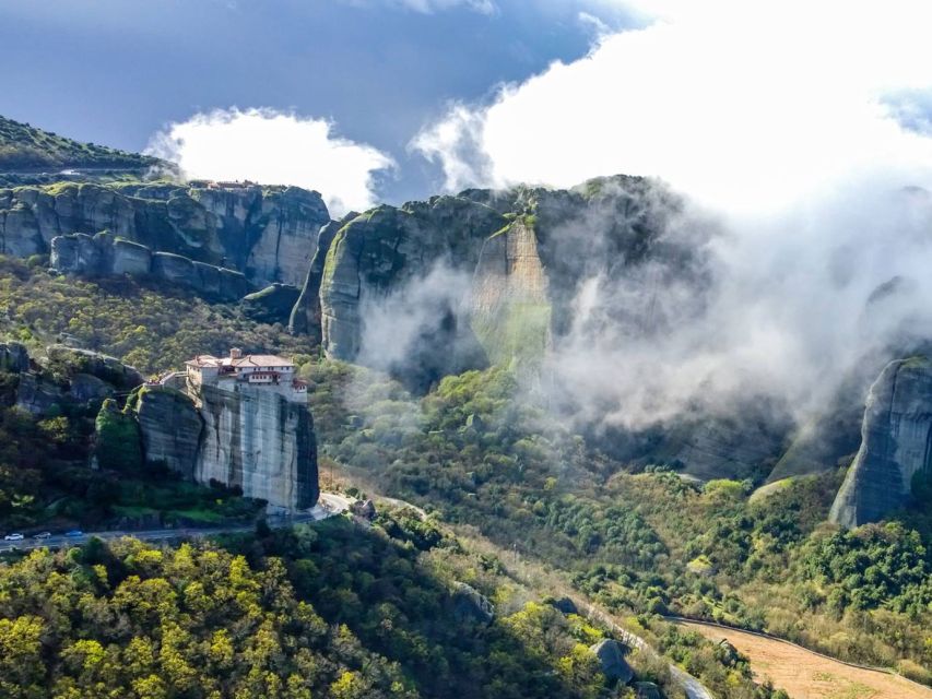 Meteora: 2-Days Train Tour from Thessaloniki - Local Agency - Day One: Getting From Thessaloniki to Kalabaka