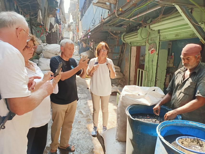 Mumbai: Dharavi Slum and Dhobi Ghat Tour with Train Ride - Walking through Dharavi for two hours