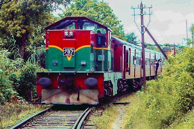 Nanu Oya to Kandy train ride on (Train No: 1016 "Udarata Menike") - The Hatton to Haputale scenic note
