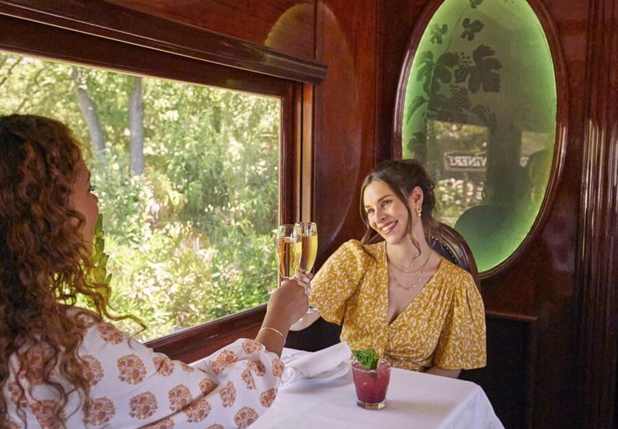 Napa Valley Wine Train: Gourmet Express Lunch or Dinner - Key points at a glance