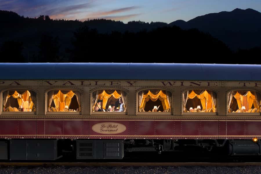 Napa Valley Wine Train: Vista Dome Lunch or Dinner - The welcome drink and first look from the dome