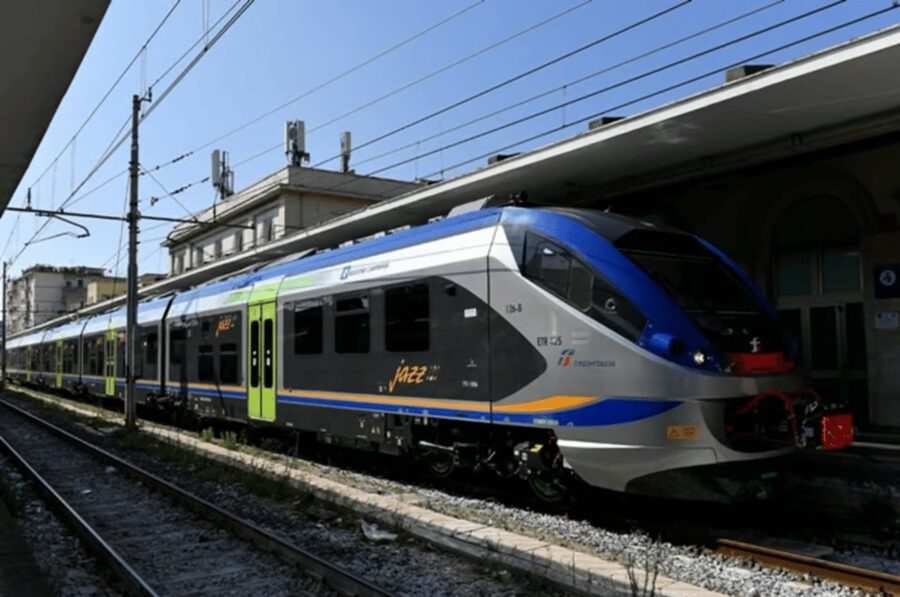 Naples: Hop-On Hop-Off Bus Tour with Train from Salerno - Why this Salerno to Naples plan works