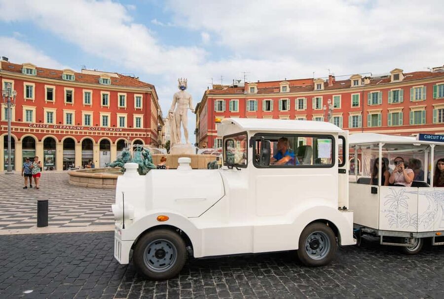 Nice: A gentle ride on a small electric train with panoramic views - What you can see in 50 minutes