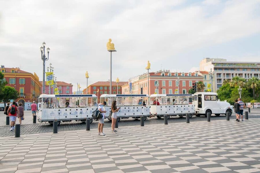 Nice: A gentle ride on a small electric train with panoramic views - Who will enjoy this tour most?