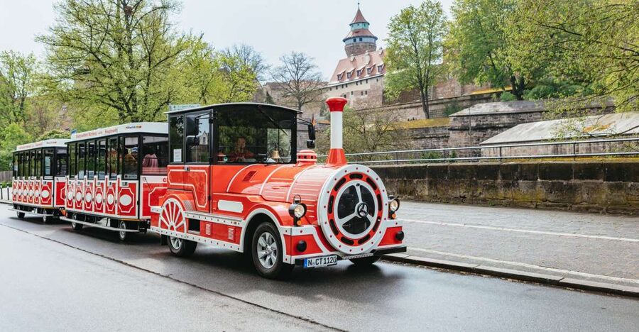 Nuremberg: City Tour with the Bimmelbahn Train - Starting at the Schöner Brunnen