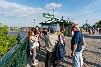 Old Quebec Classique Walking Tour with Funicular