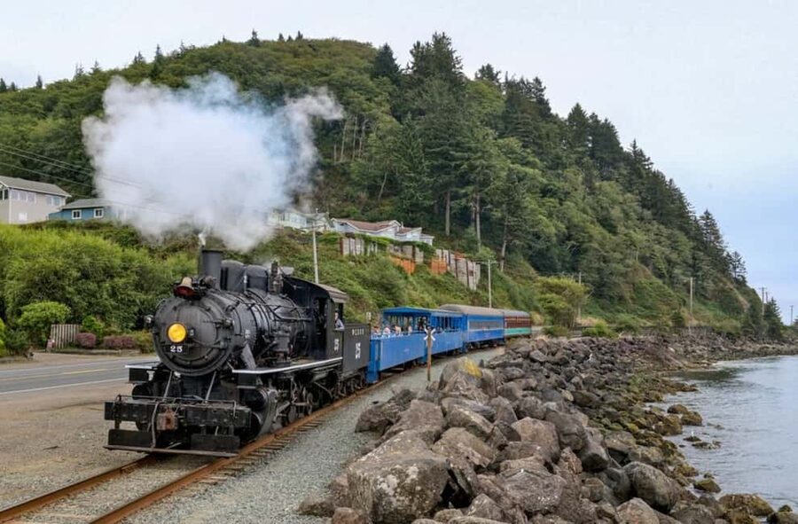 Oregon Coast: Scenic Railroad Excursion Along Coastline - Picking the Right Car for Your Group