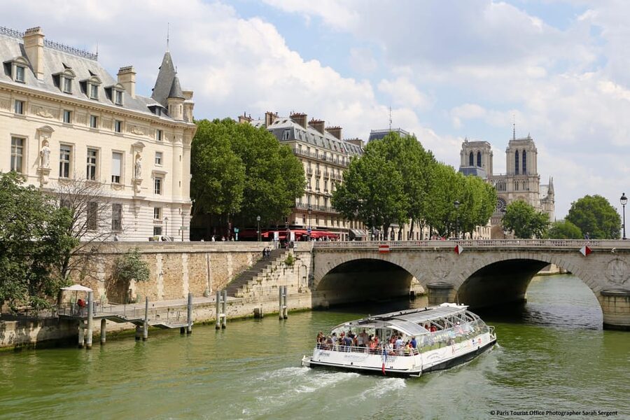 Paris: Montmartre Train Ride w/ Optional Seine River Cruise - Comfort, access, and what to bring