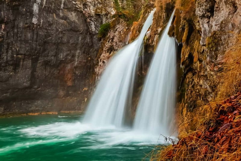 Plitvice Lakes: Guided Walking Tour with Train and Boat Ride - What makes Plitvice Lakes special