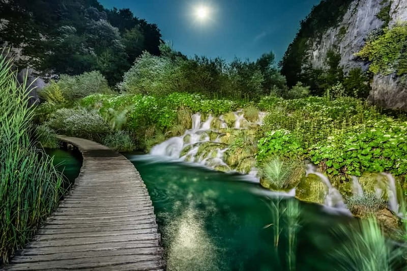 Plitvice Lakes: Guided Walking Tour with Train and Boat Ride - The lower lakes and their dramatic waterfalls