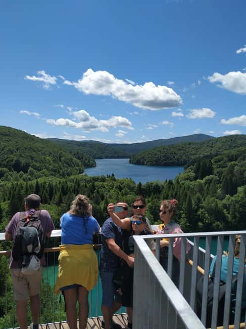 Plitvice Lakes: Guided Walking Tour with Train and Boat Ride - What to wear and bring