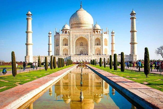 Private Agra Tour by Gatimaan Train visit Taj Mahal and Agra Fort from Delhi - The pace, comfort, and limits of a 12-hour day