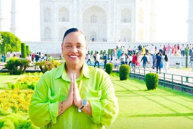 Private day tour of Taj Mahal and Agra fort by super-fast train - ALL INCLUSIVE - Lunch at a five-star hotel, with one important qualification