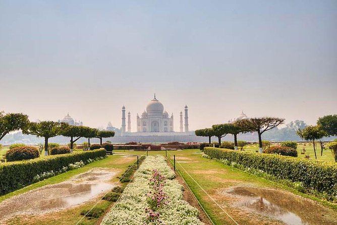 Private Day Tour of Taj Mahal and Agra Fort By Super fast train - Agra Fort shows the royal side of the city