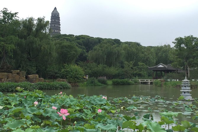 Private Day Tour: Suzhou Incredible Highlights from Shanghai by Car or Train - Silk-making and the question of shopping