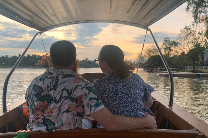 Private Excursion to Maeklong Railway & Amphawa Floating Markets - Who will enjoy this day most