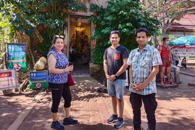 Private Floating Market and Maeklong Railway Tour from Bangkok - Thai lunch and the value of the included extras