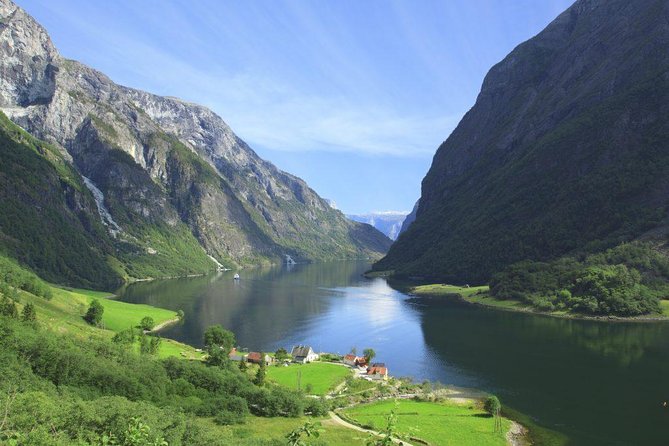 Private Full-Day Round Trip from Oslo to Sognefjord via Flåm Railway - The Long Road West From Oslo