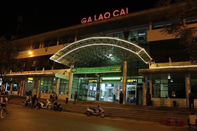 Private Overnight Train Hanoi To Sapa Or Return - Lao Cai to Hanoi: the 9:30 p.m. return