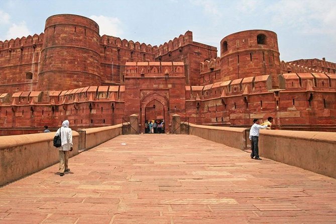 Private Taj Mahal Tour by Fastest Train from Delhi - The Taj Mahal with two hours to look properly