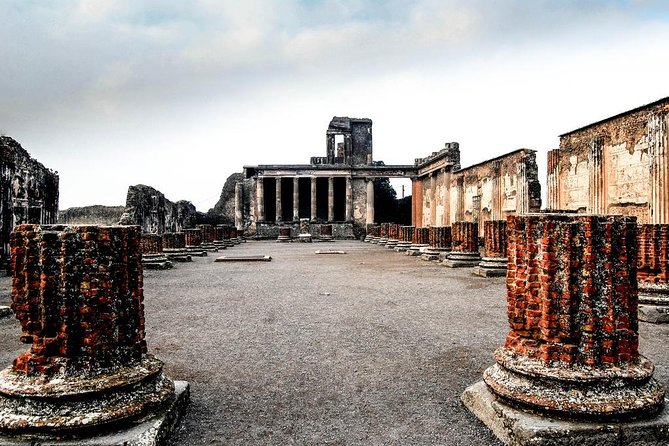 Private Tour Rome to Pompeii in private vehicle or fast train - Two Ways to Make the Rome to Pompeii Run