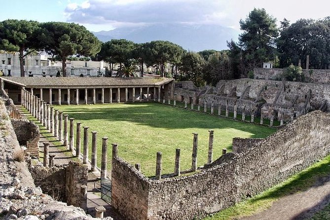 Private Tour Rome to Pompeii in private vehicle or fast train - Entering Pompeii With a Private Guide