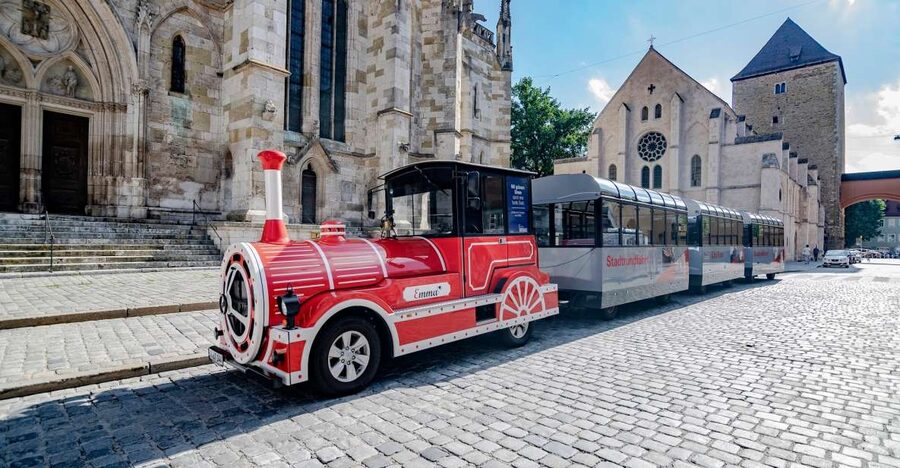 Regensburg: City Tour with the Bimmelbahn Train - What you see from the train seat