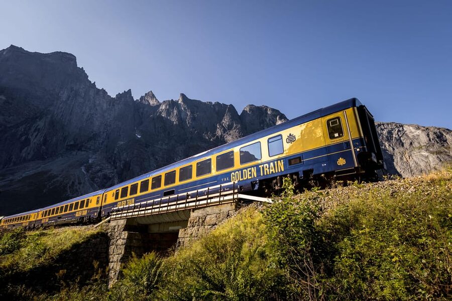 Romsdalen: Rauma Railway Golden Train with Guide - The return journey to Åndalsnes