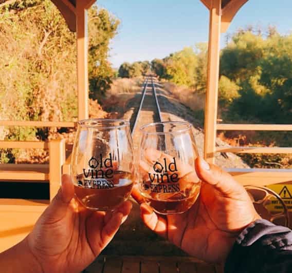 Sacramento: Old Vine Express Train Ride with Wine Tasting - A sparkling start before the five-wine flight