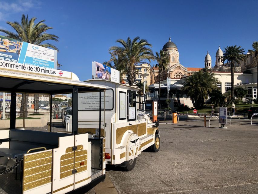 Saint-Raphaël : The Little Train of Saint Raphaël Tour - Starting under the big wheel