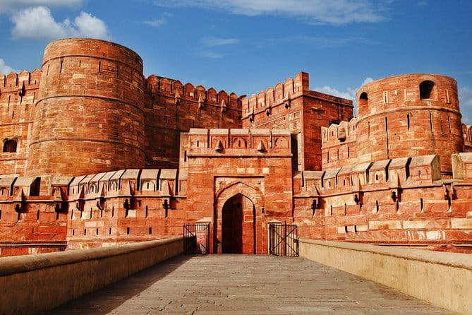 Same Day Agra Tour By Gatimaan Express Train from delhi - Why the train makes this Agra day trip work