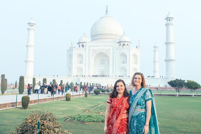 Same Day Agra Tour By Gatimaan Express Train from delhi - Agra Fort, the Mughal power center