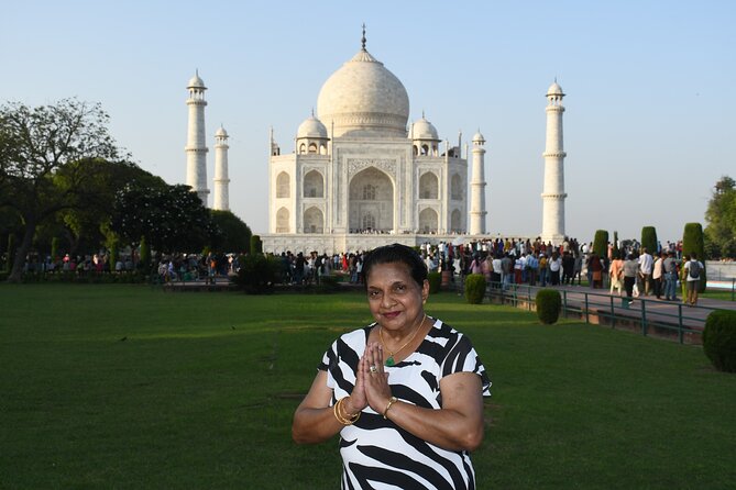 Same Day Agra Tour By Luxury Gatimaan Train From Delhi - Agra Fort from noon to 1:30 p.m.