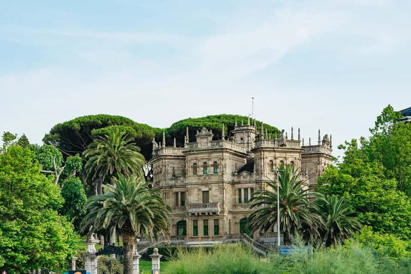 Santander: City Sightseeing Hop-On Hop-Off Bus Tour & Train - Stops 4 and 5: The planetarium and Palacio de la Magdalena