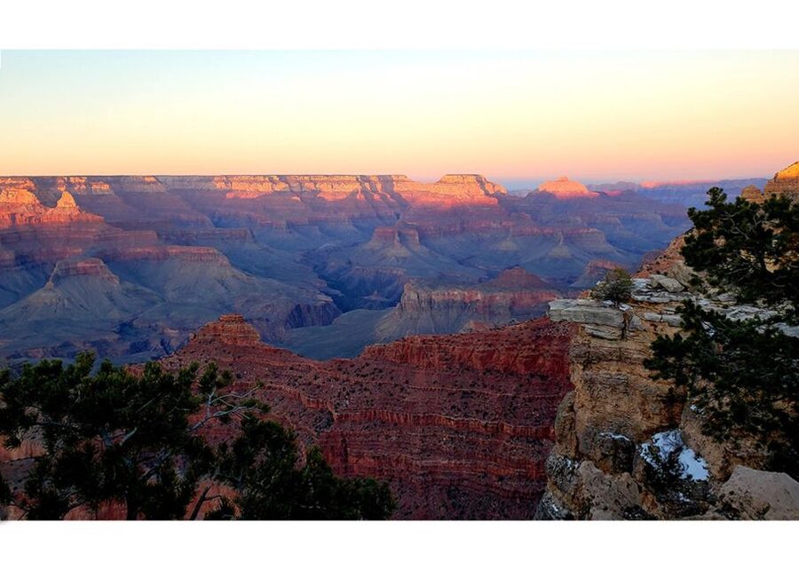 Sedona/Flagstaff: Grand Canyon Tour & First-Class Train Ride - Grand Canyon Village and the first rim views
