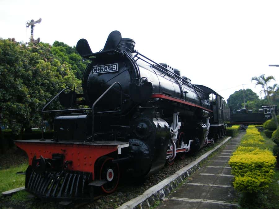 SEMARANG TOURS : GEDONGSONGO TEMPLE/TRAIN MUSEUM AMBARAWA - Who should book this day from Semarang