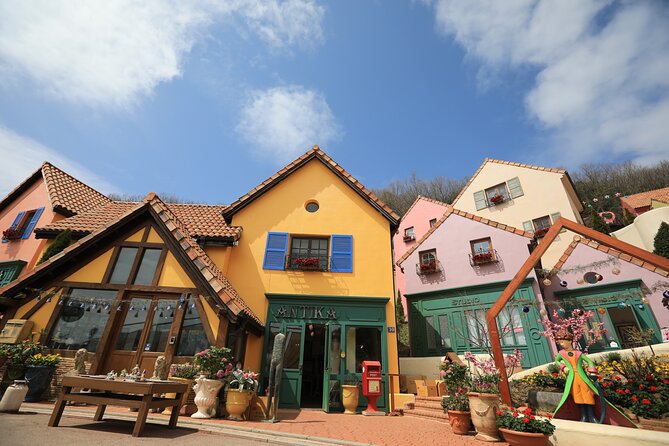 Special Private Tour Nami Island, Rail Bike, Petite France - Chuncheon chicken barbecue at Hoewon Garden