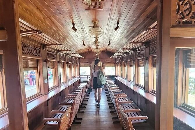 Special Tourists Train Ride in Ella - Calypso Train - Why this short Sri Lankan train ride is appealing