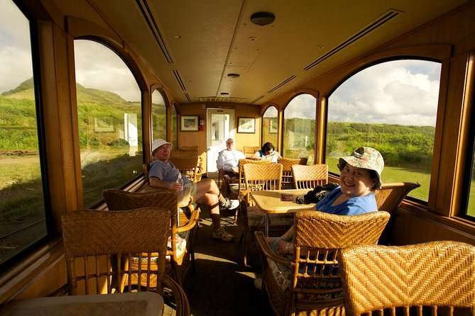 St Kitts Scenic Train Tour (Hotel or Ship) - Drinks, music, and onboard commentary