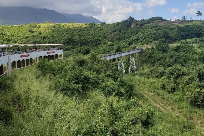 St.Kitts Sugar Train Tour / Pick up & Drop-Off Included - Why the Sugar Train is a useful first look at St. Kitts