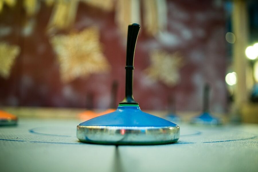 Stuttgart: Curling rail rental - The one-hour session, from first shot to final score