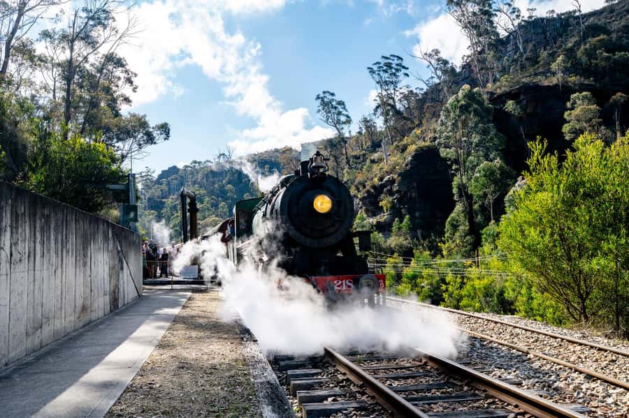 Sydney: Heritage Zig Zag Steam Train and Blue Mountains Tour - Scenic World: two hours of modern thrills