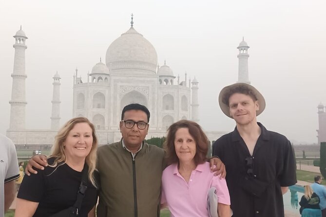 Taj Mahal and Agra Tour by Superfast Gatimaan Train From Delhi - What the private guide adds to the experience