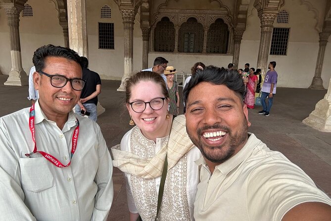 Taj Mahal and Agra Tour by Superfast Gatimaan Train From Delhi - Lunch, transfers, and what the price really covers