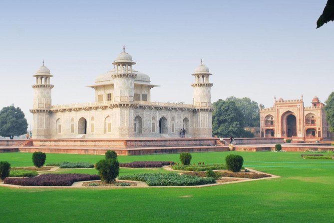 Taj Mahal Private Tour by Gatimaan Express Train - The return train and a long day’s rhythm