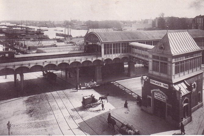Take the U Train: An Audio Story of Berlin's Oldest Elevated Railway Line - Starting at Warschauer Straße in Friedrichshain