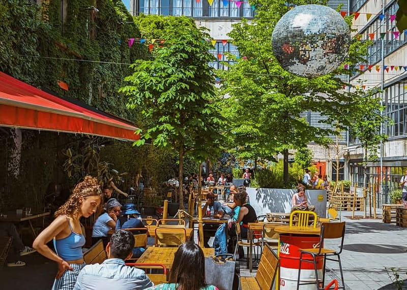 Tbilisi: Urban Hotspots Guided Tour w/ Cable Car & Funicular - Desserts, Georgian wine, and a final toast
