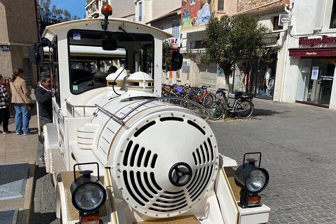 The Little Train of Antibes Juan-les-Pins - Why this little train works in Antibes