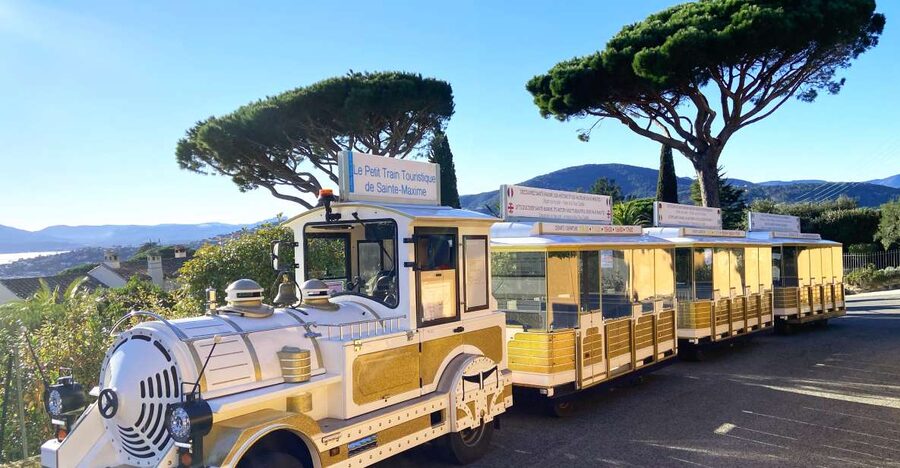 The Little Train of Sainte-Maxime - Starting near Parking du Port and Square Tour